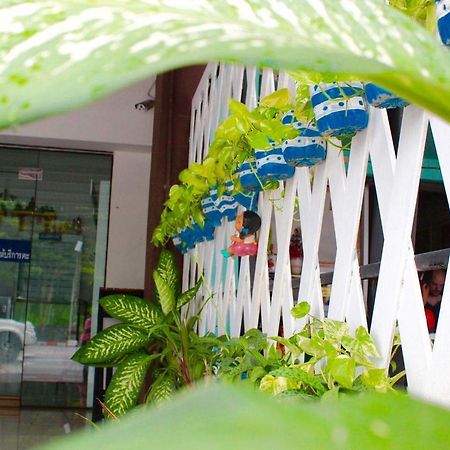 Phuthara Hostel Phuket Buitenkant foto