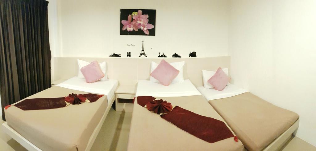 Phuthara Hostel Phuket Buitenkant foto