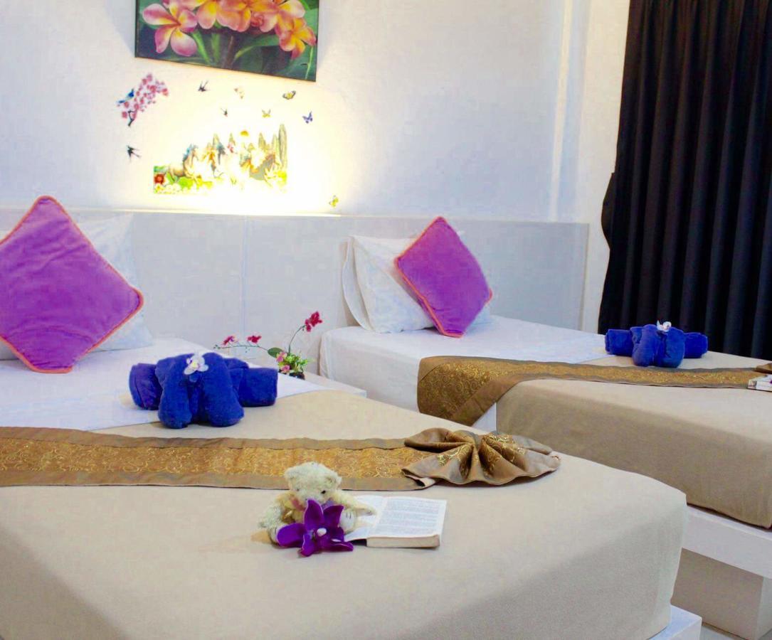 Phuthara Hostel Phuket Buitenkant foto
